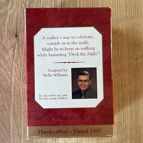 Vintage All Weather Walker - Ornament - Picture 6 of 6